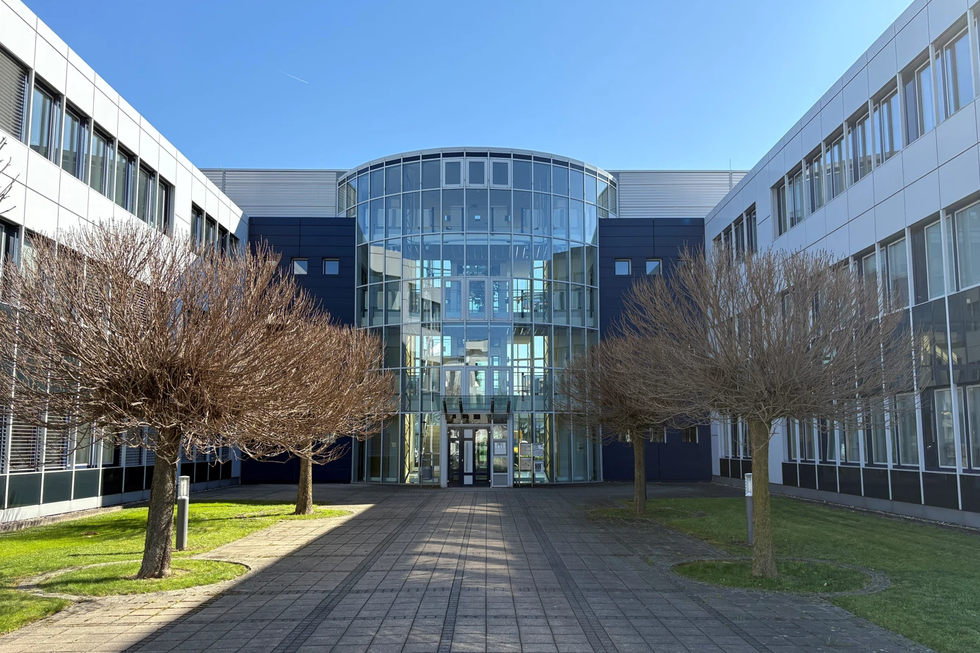 Haupteingang Niederlassung Leverkusen