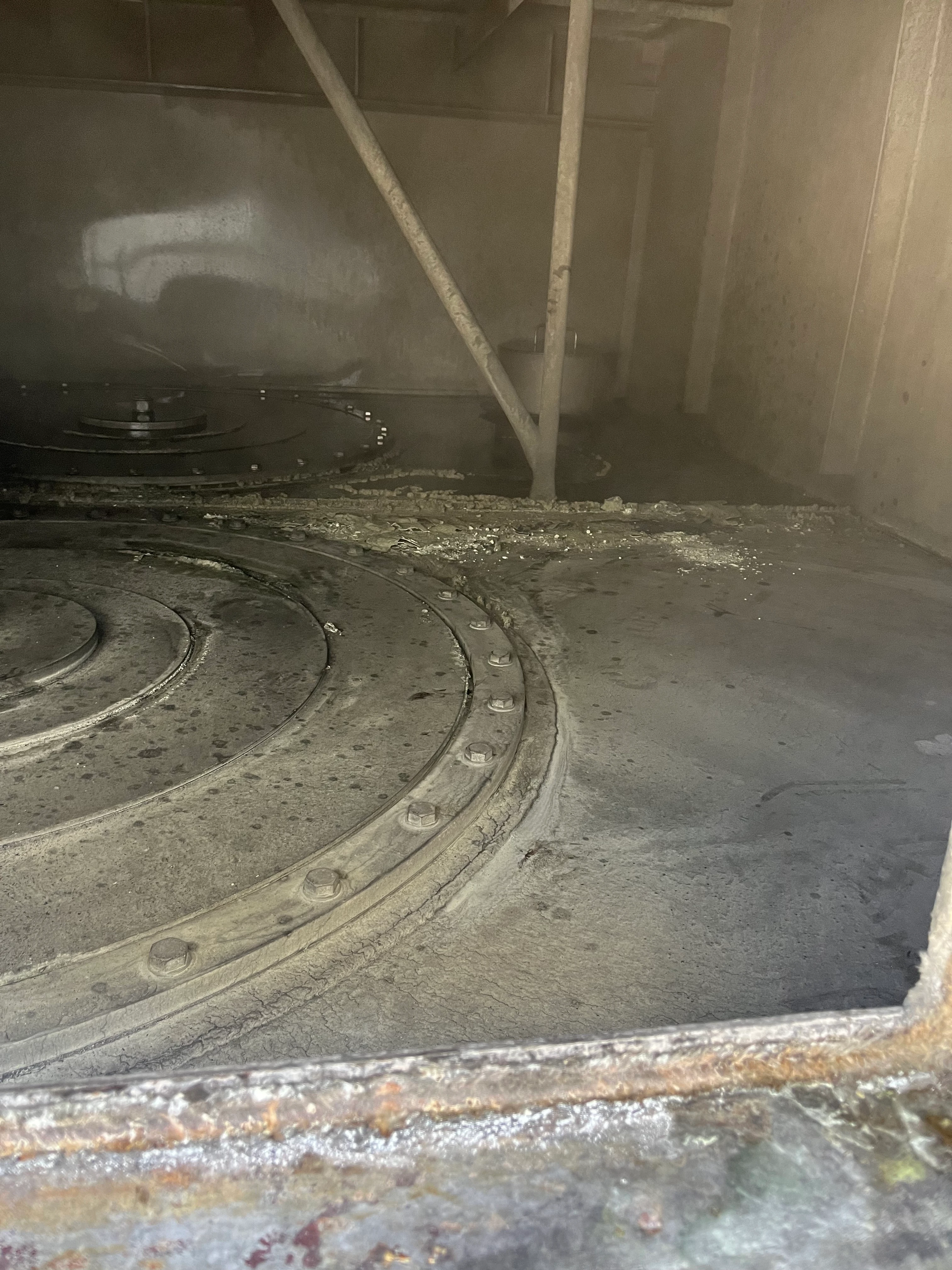RTO- Anlage vor der Reinigung