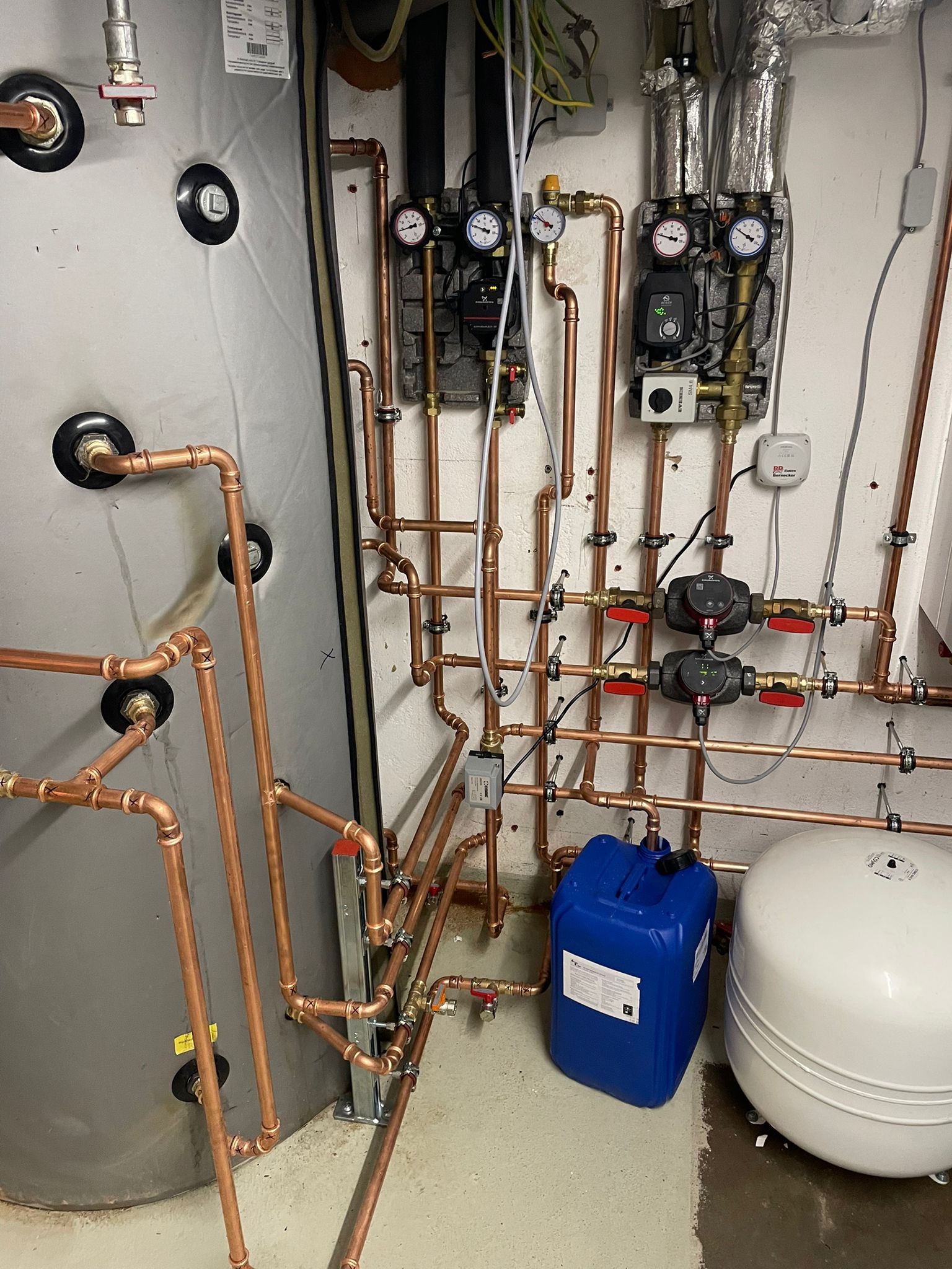 Sauber verrohrt, klar strukturiert – so sieht echte Anlagenqualität aus.