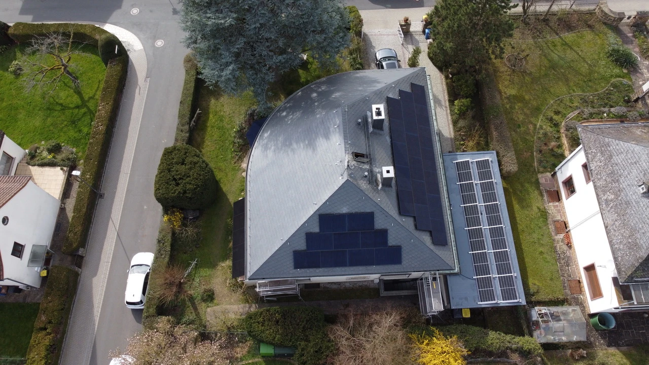 PV-Anlage auf Naturschiefer