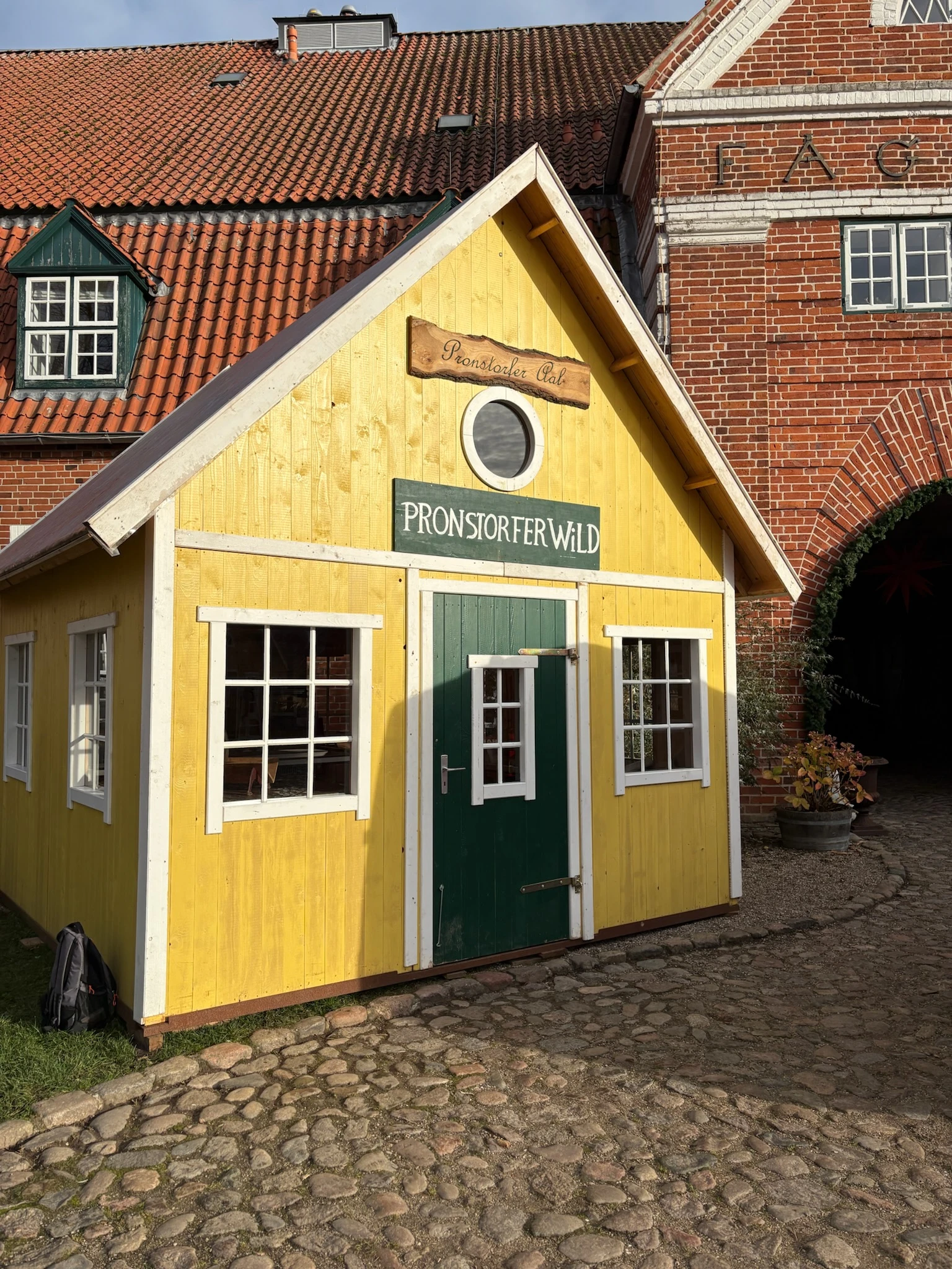 Stromversorgung für den Weihnachtsmarkt auf dem Gut Pronstorf