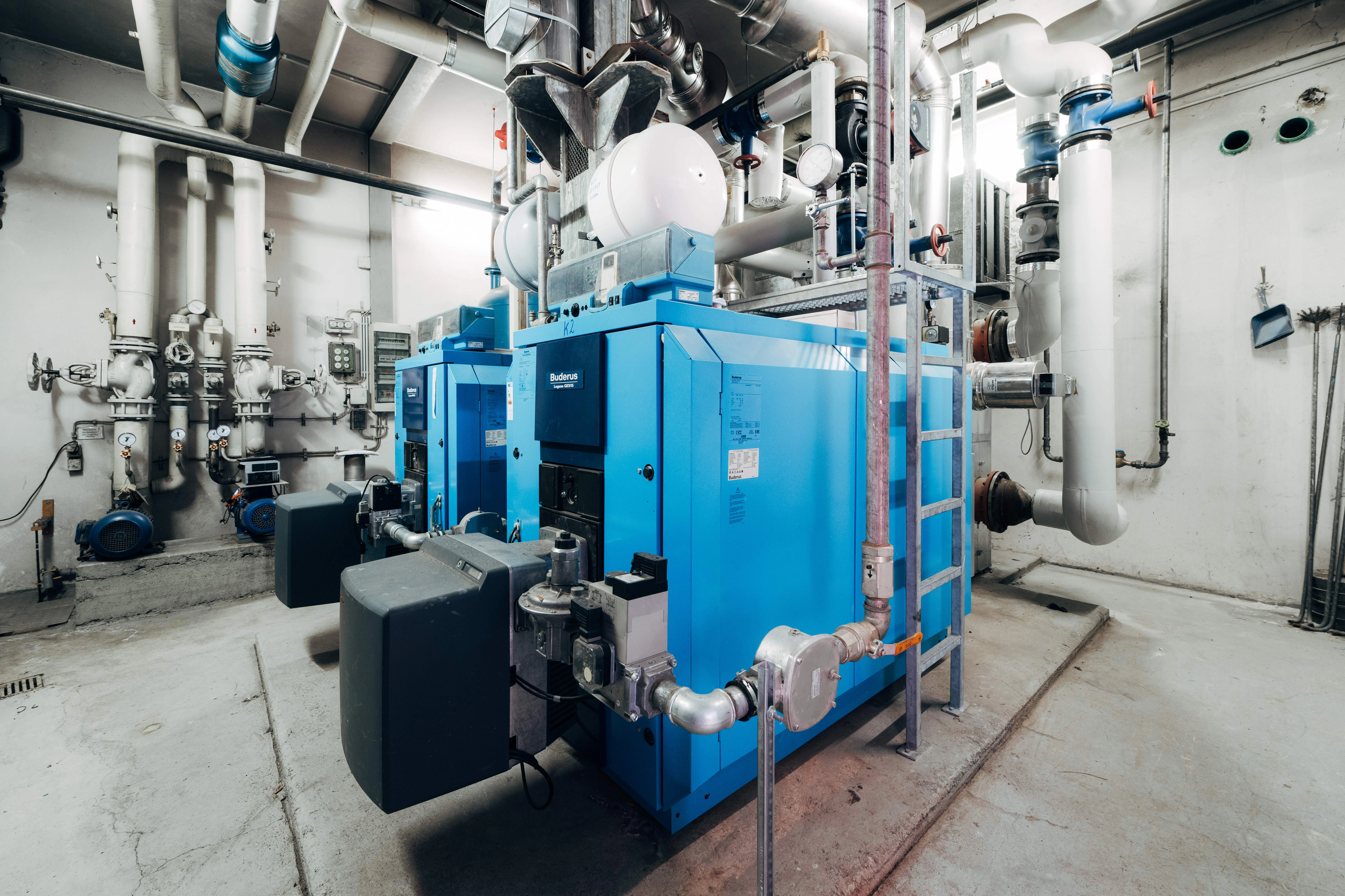 Kesselkaskade 2x350KW fĂĽr eine Wohnsiedlung