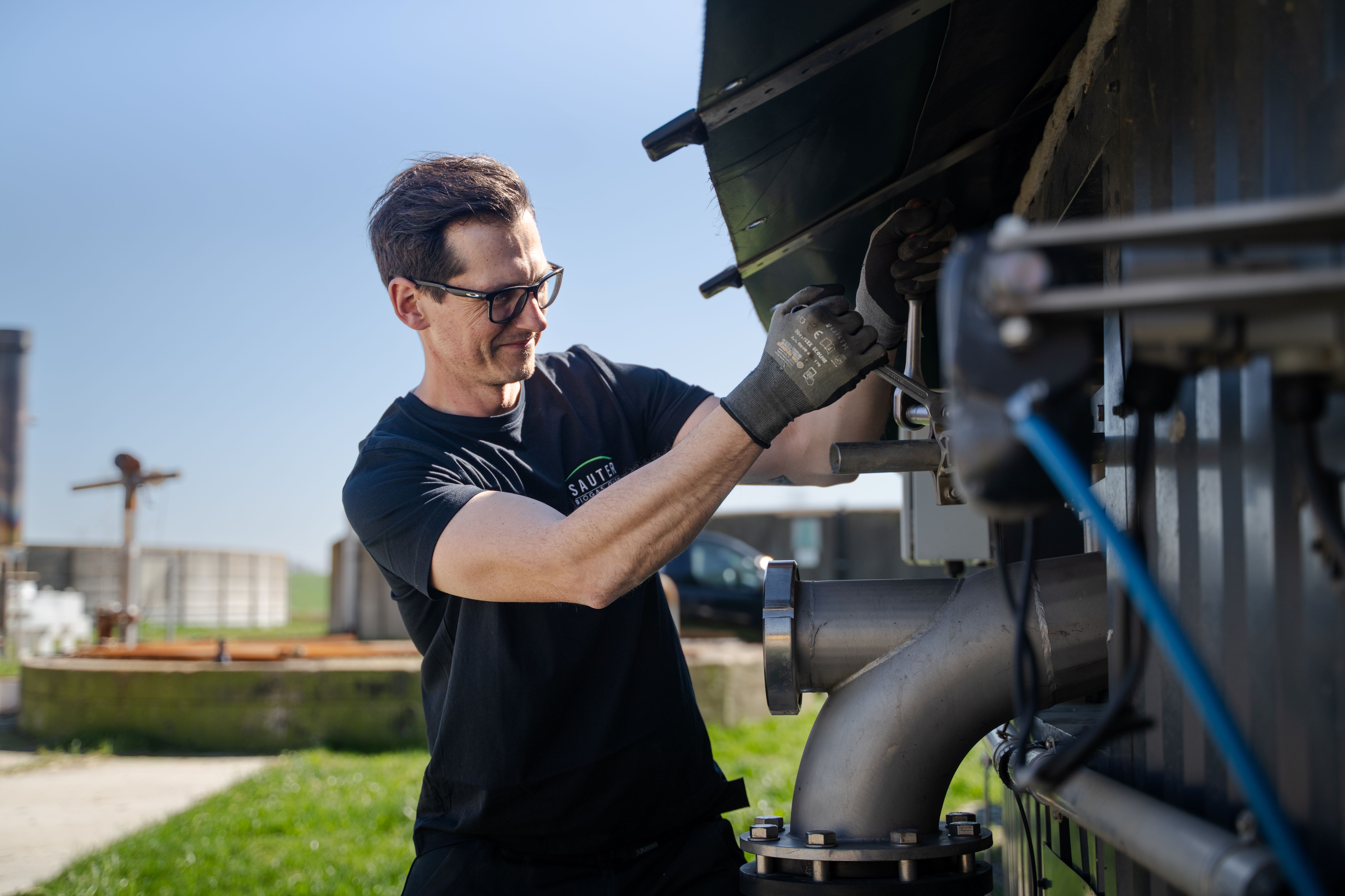 Technik unter freiem Himmel.