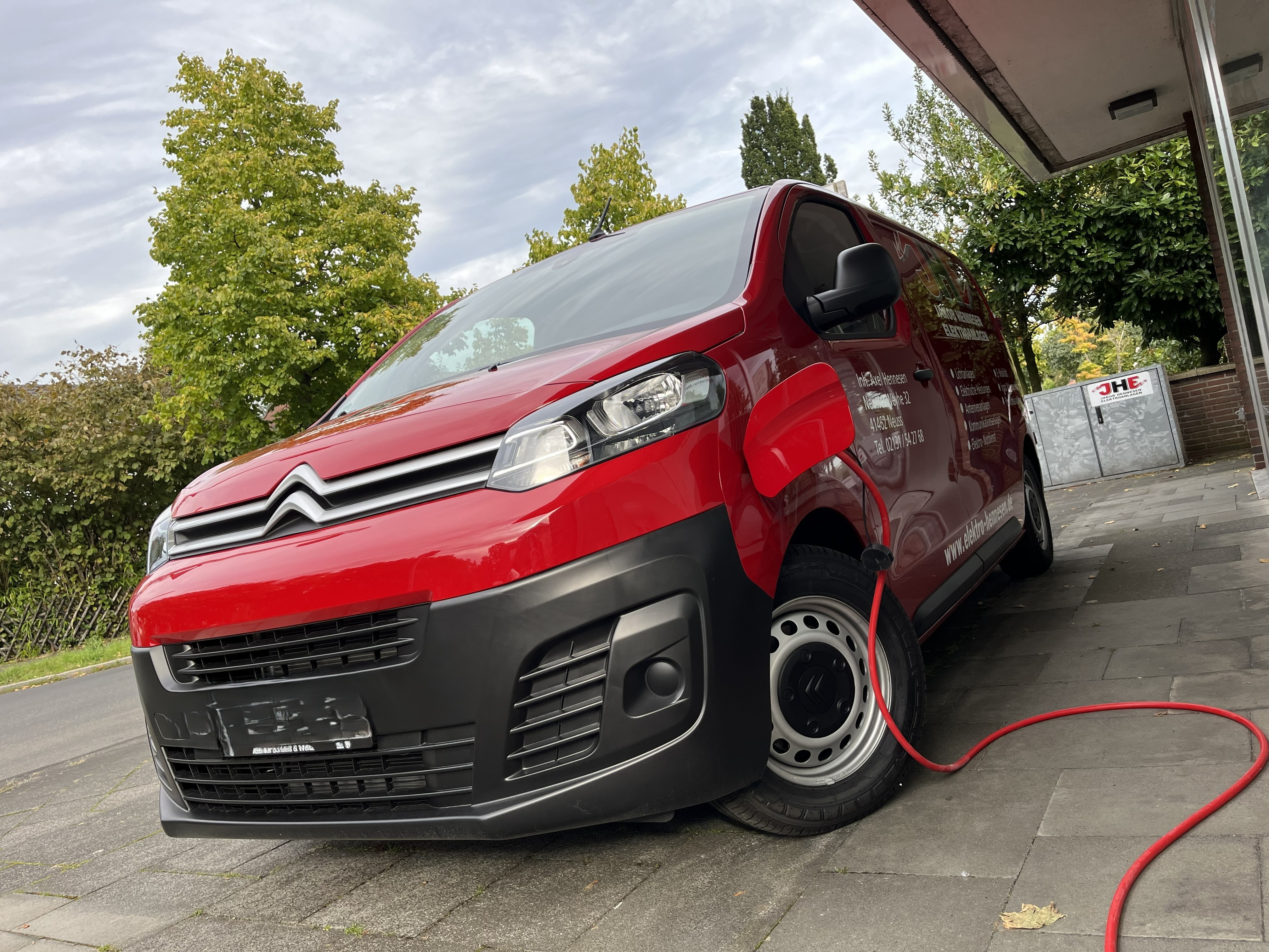 Moderne Firmenfahrzeuge