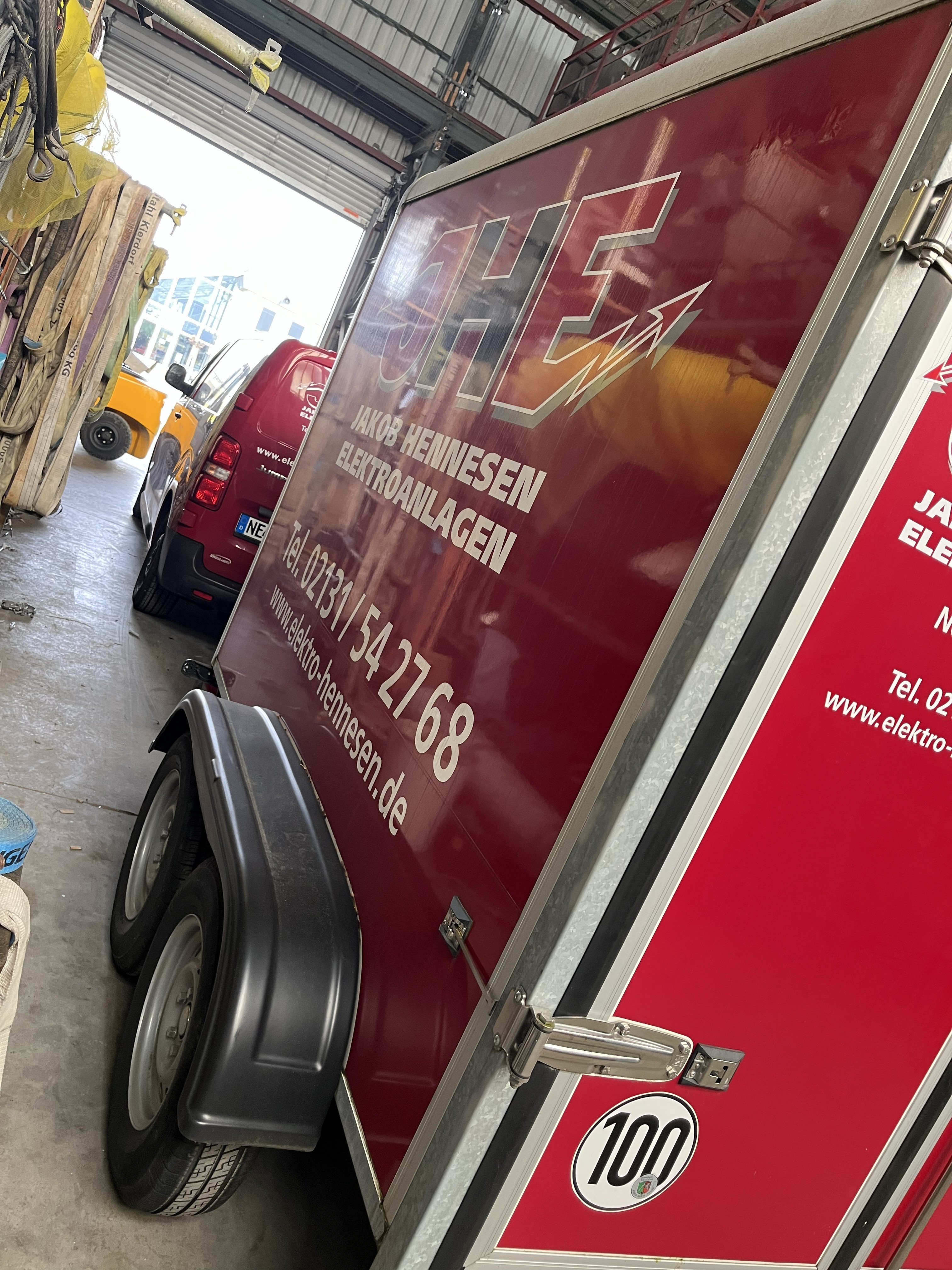 Moderne Firmenfahrzeuge