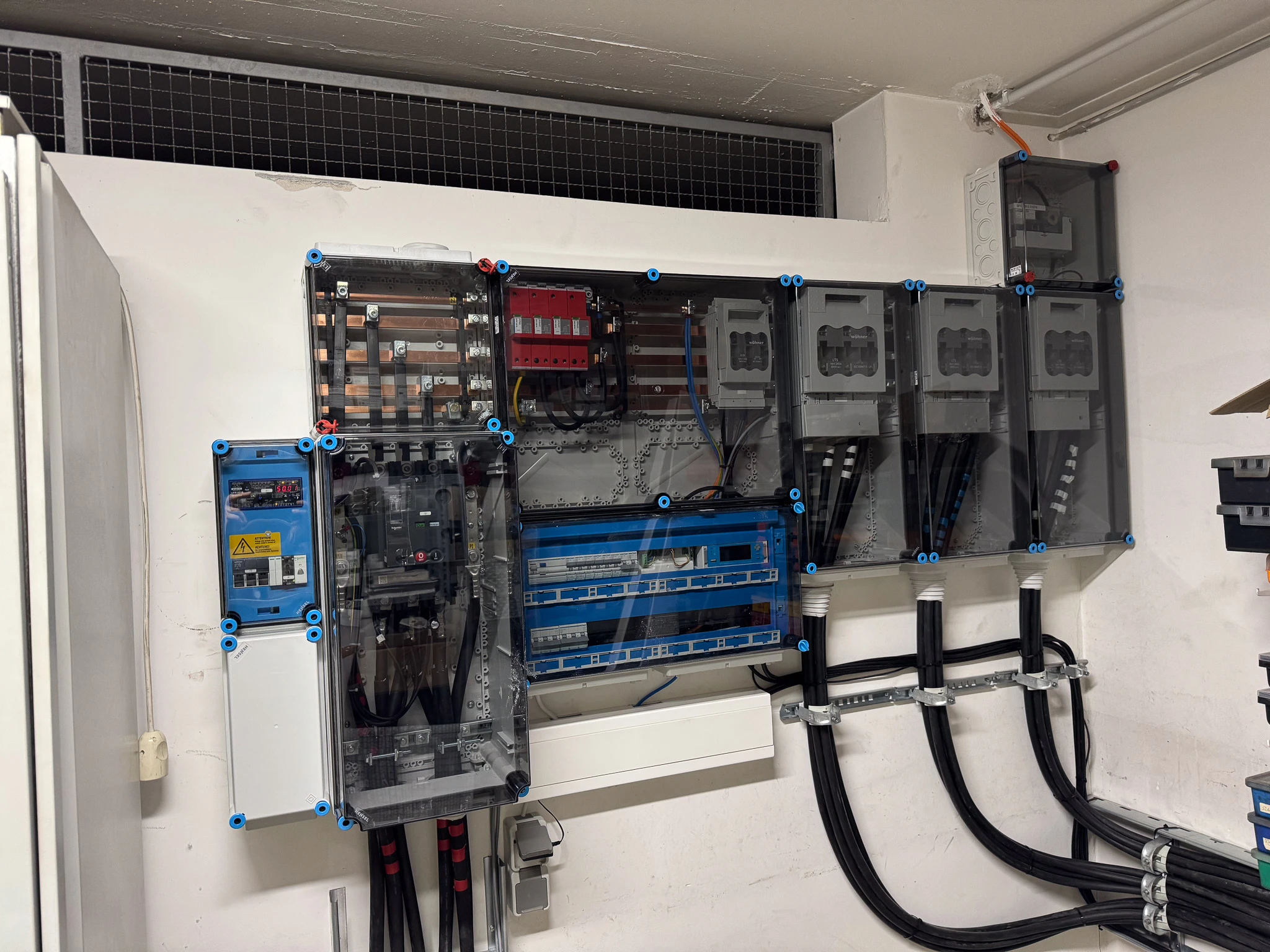 Freischaltstelle und Unterverteilung