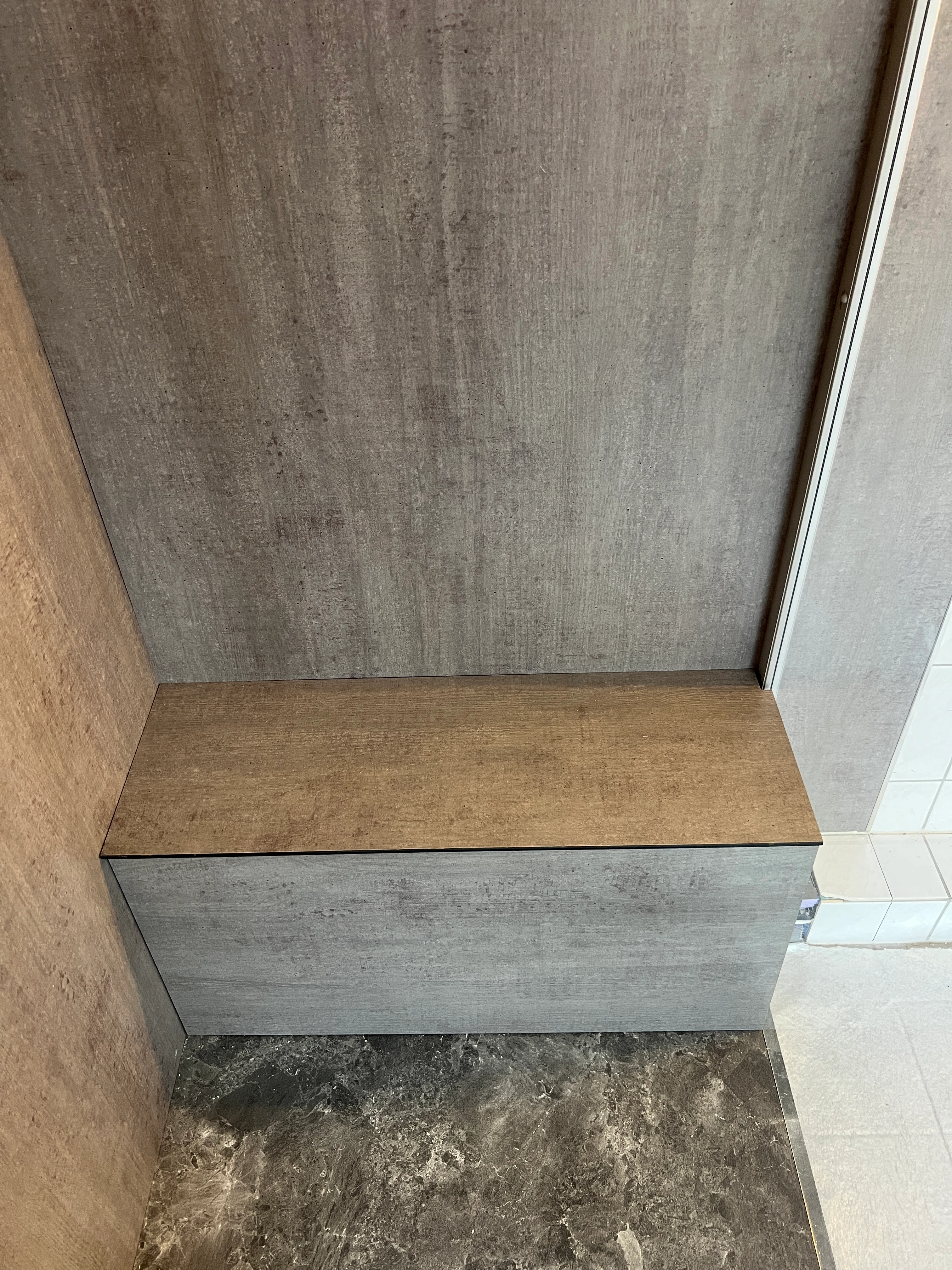 Sitzablage Dusche