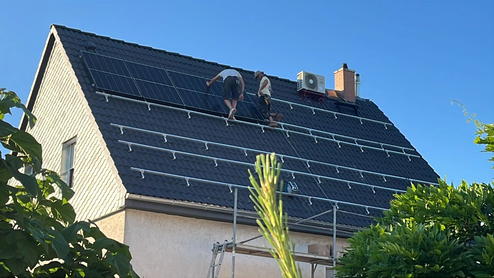PV Installation Spitzdach UK