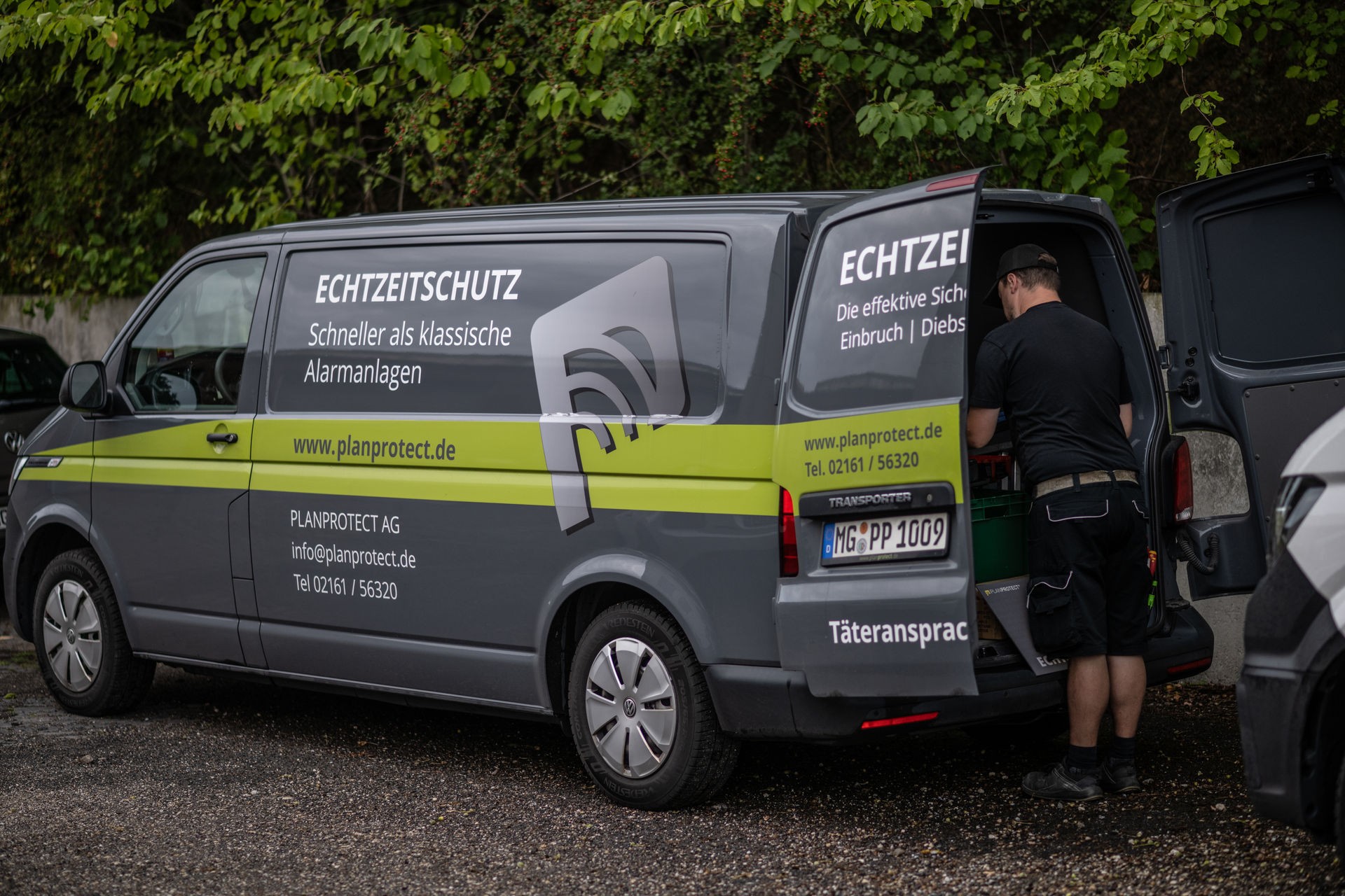 Ihr Dienstwagen. 