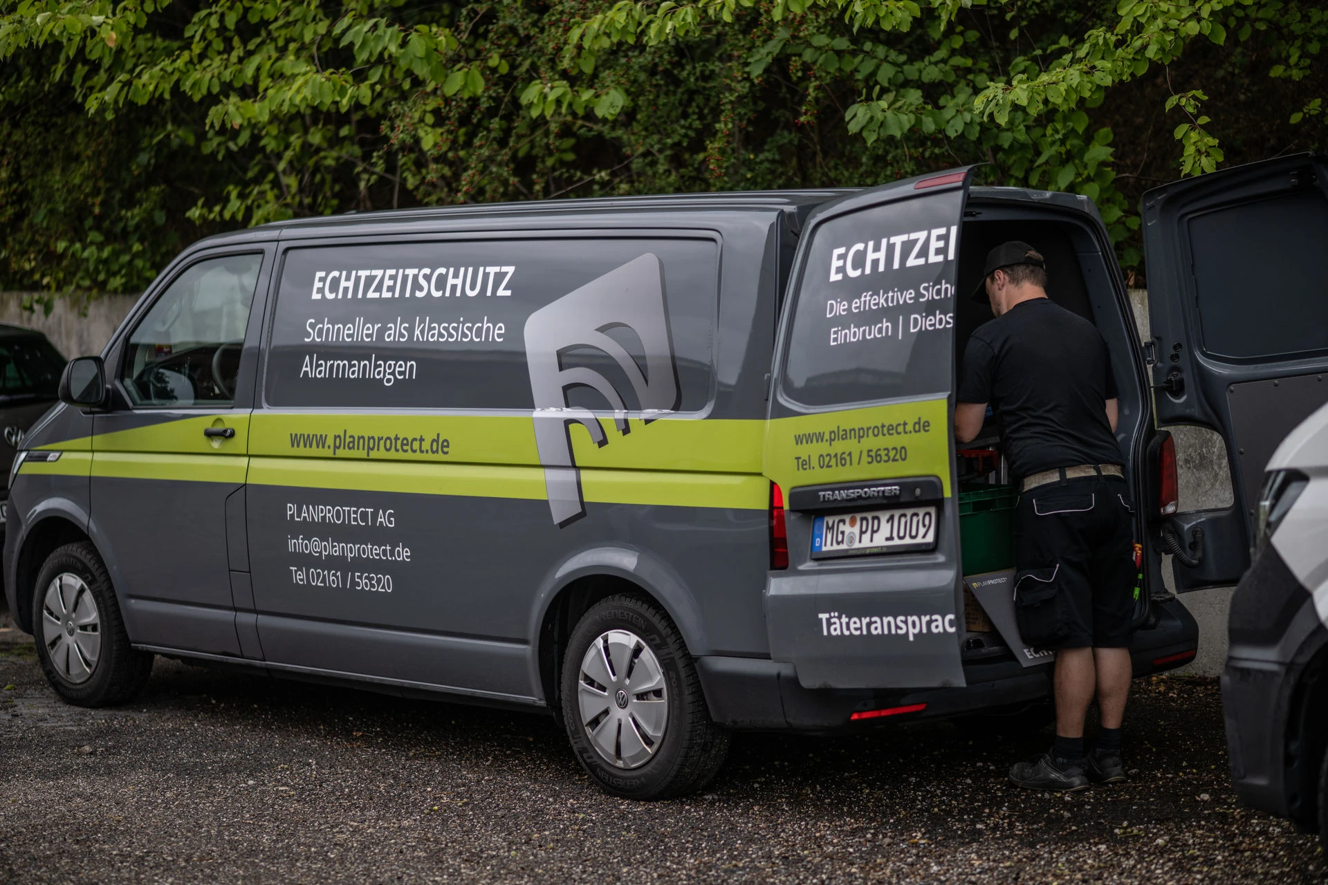 Ihr Dienstwagen. 
