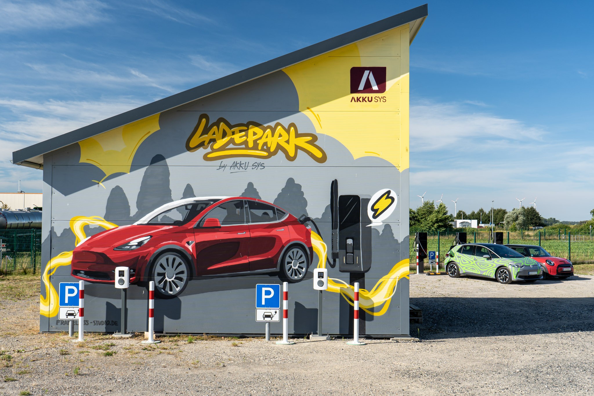 Ladeinfrastruktur beim Ladepark der Akku Sys in Süderholz